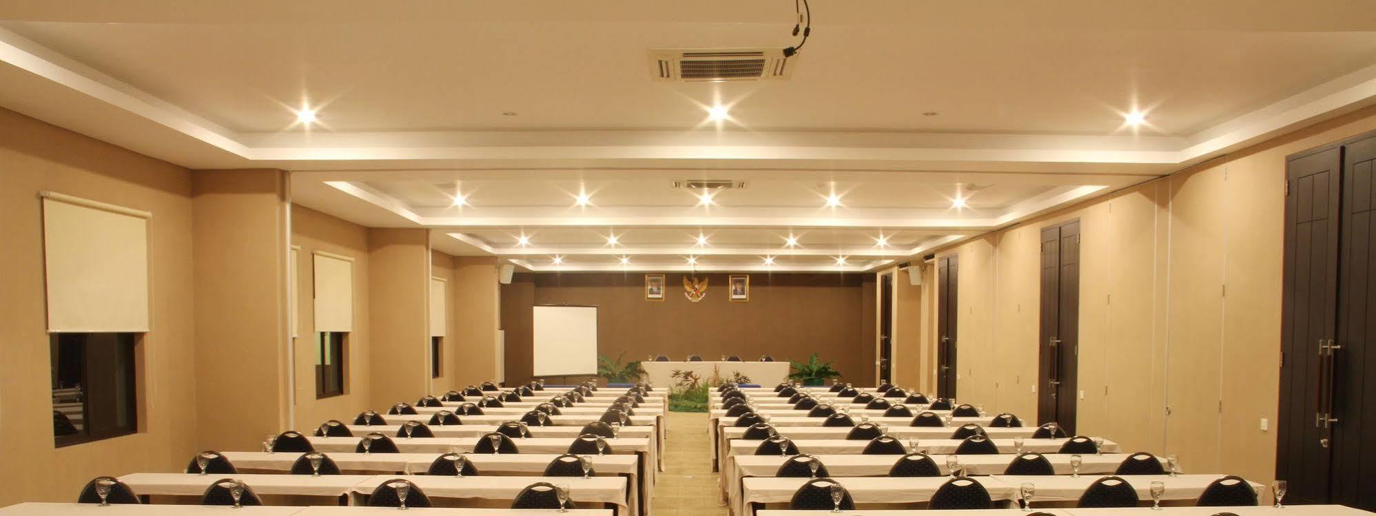 El Hotel מאלאנג מראה חיצוני תמונה